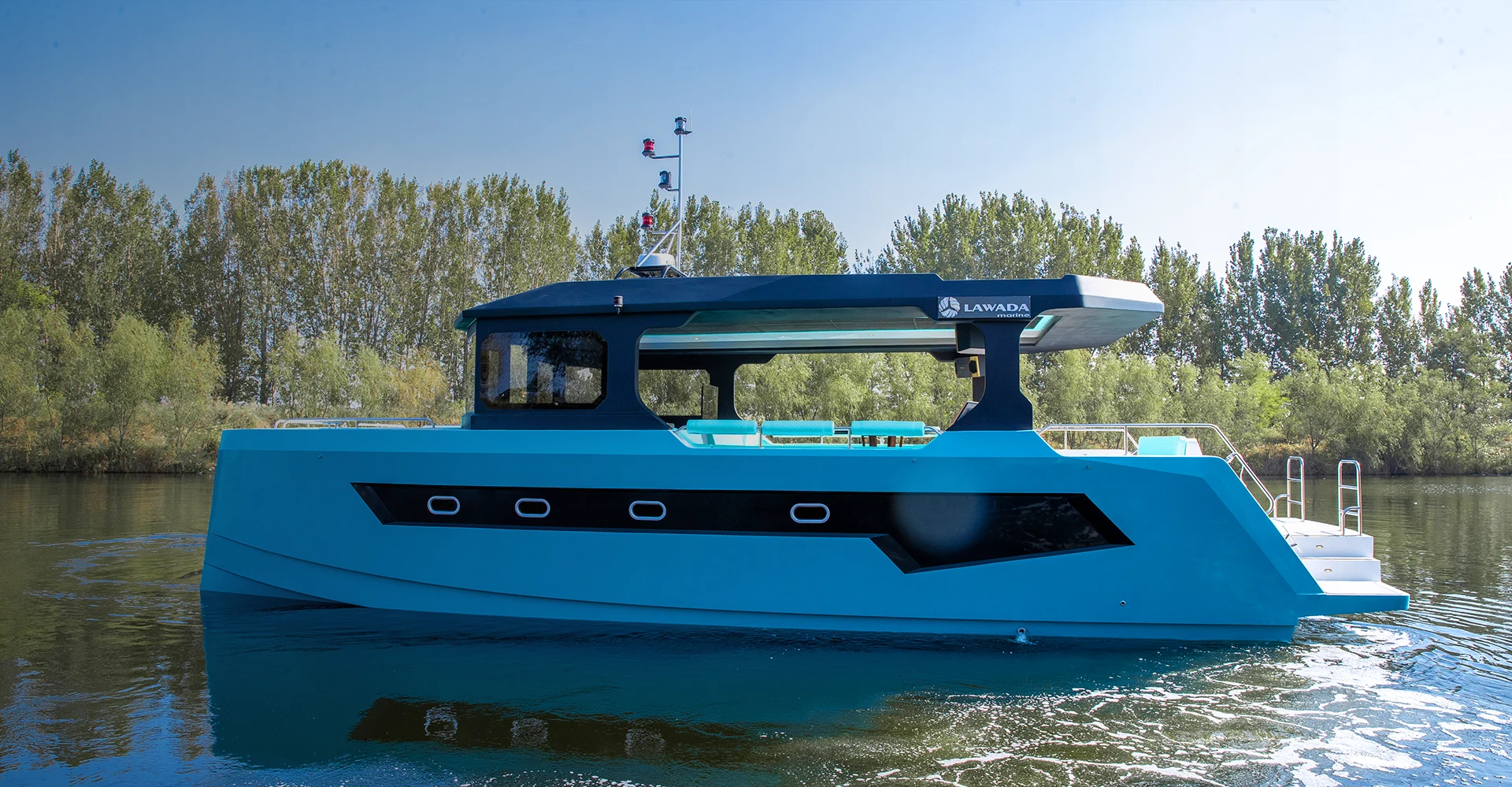 Ang komersyal nga yacht supplier