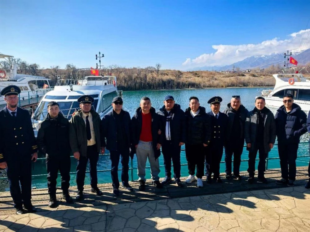 Ang kompanya naglig-on sa mga relasyon sa Kyrgyzstan: Malampuson nga pagbaligya sa barko ug pagsunod sa pagbisita