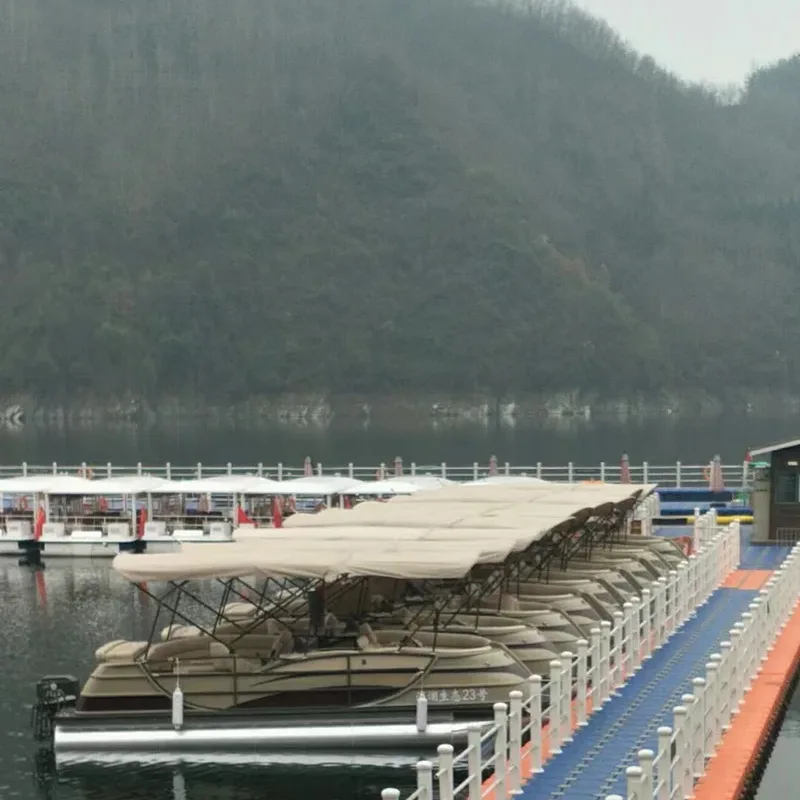 Fiberglass ug Aluminum Pontoon Boat